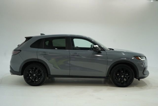 Used 2023 Honda HR-V Sport image 9