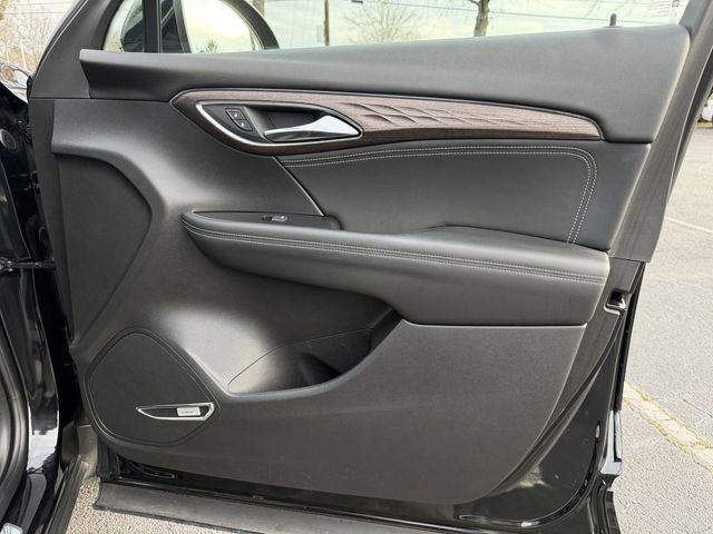 Used 2023 Buick Envision Avenir image 32