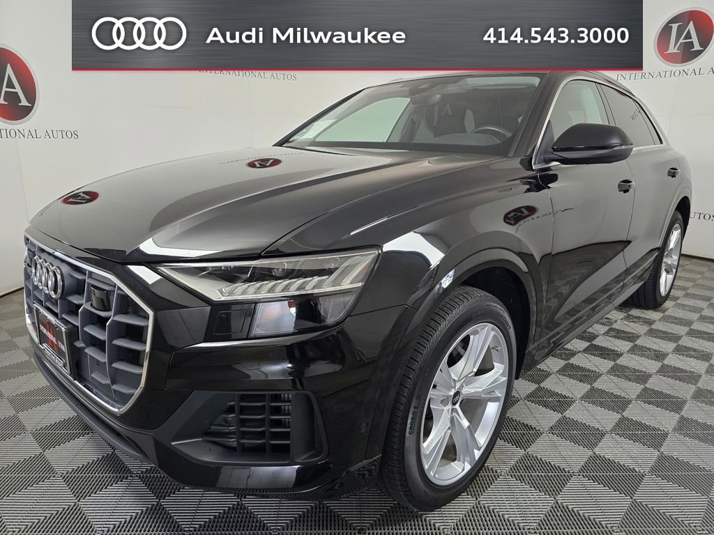 Used 2023 Audi Q8 Premium w/ Convenience Package AWD/4WD image 5