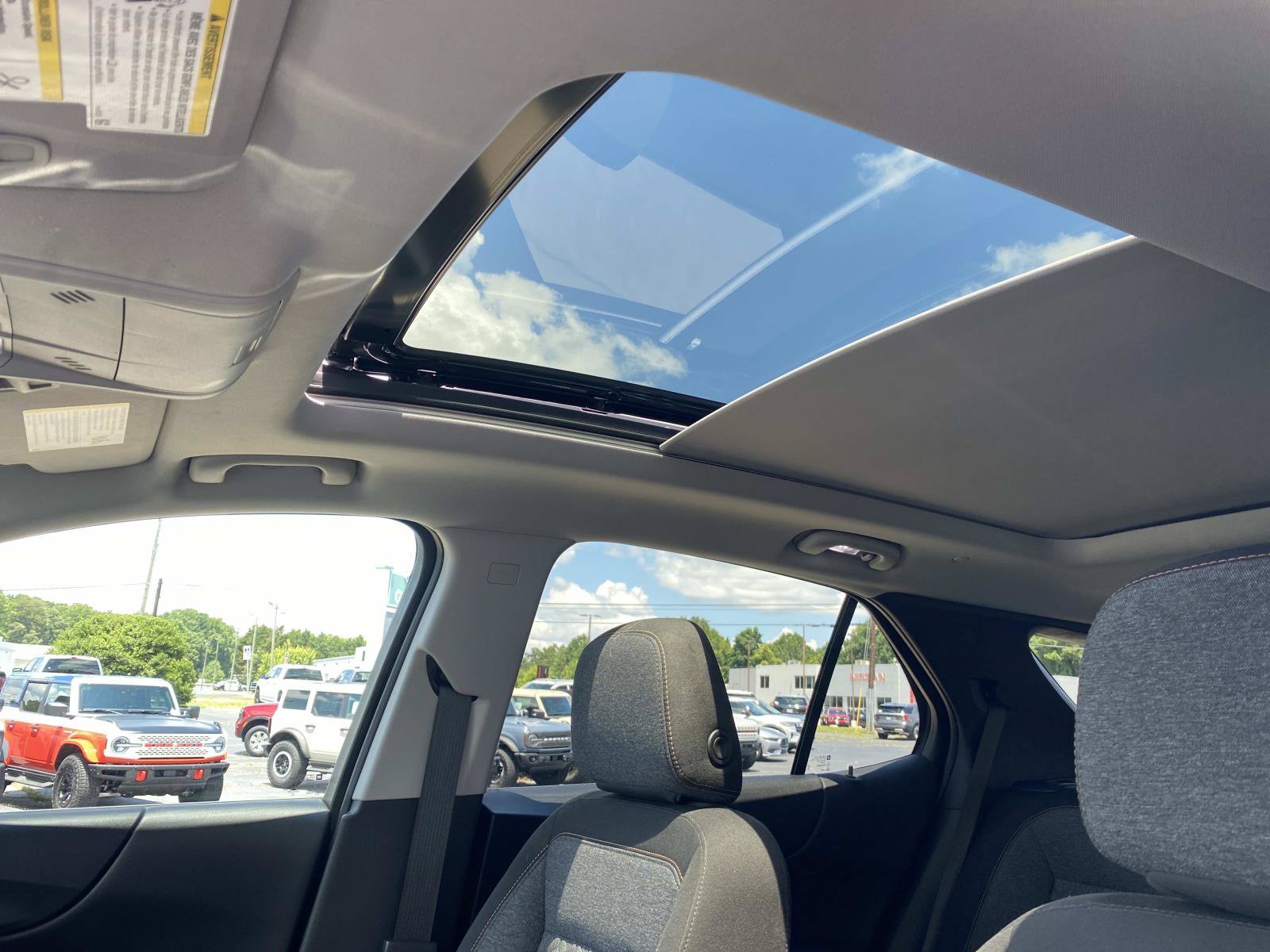 Used 2022 Chevrolet Equinox LT FWD image 18