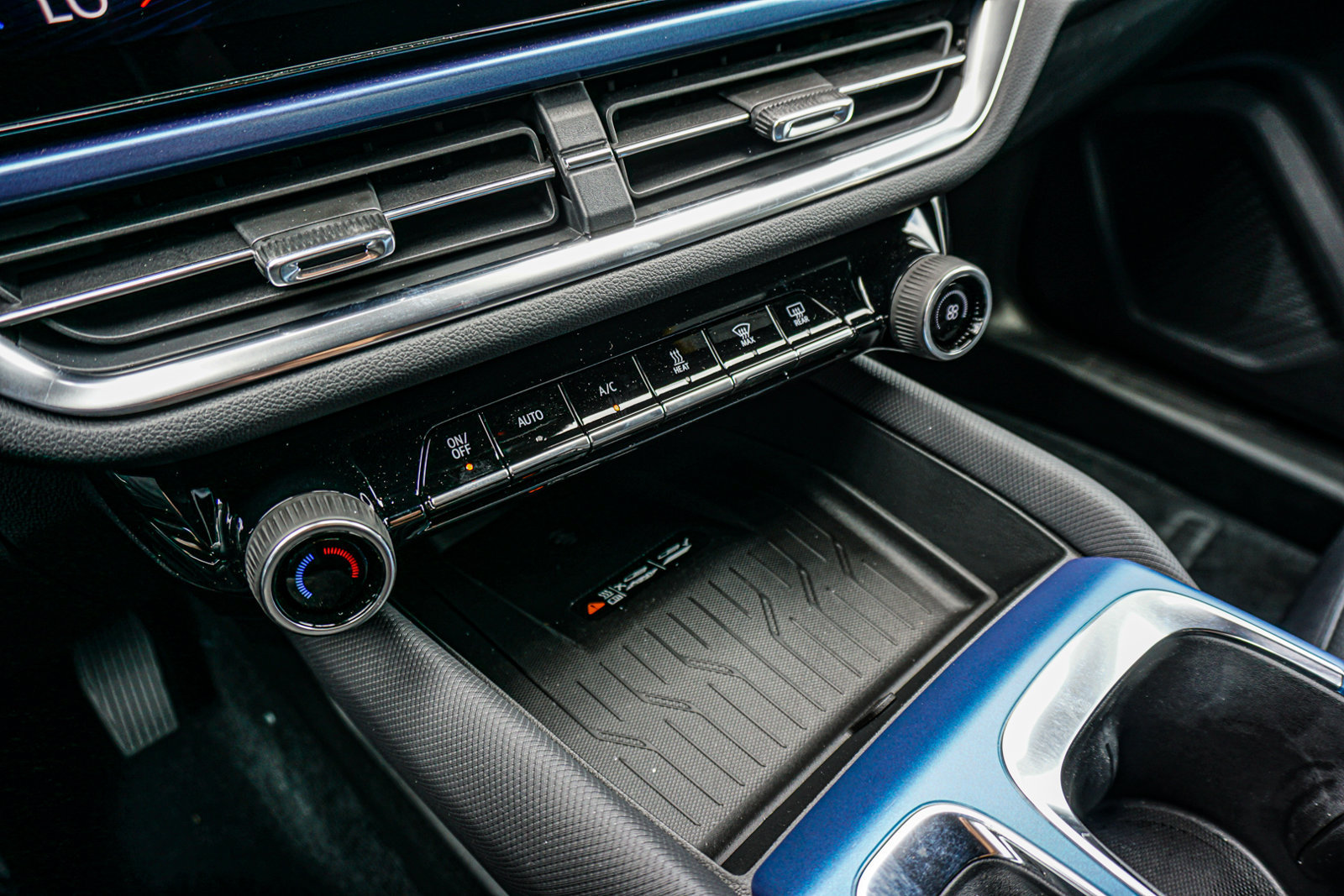 New 2026 Chevrolet Equinox EV LT AWD/4WD image 31