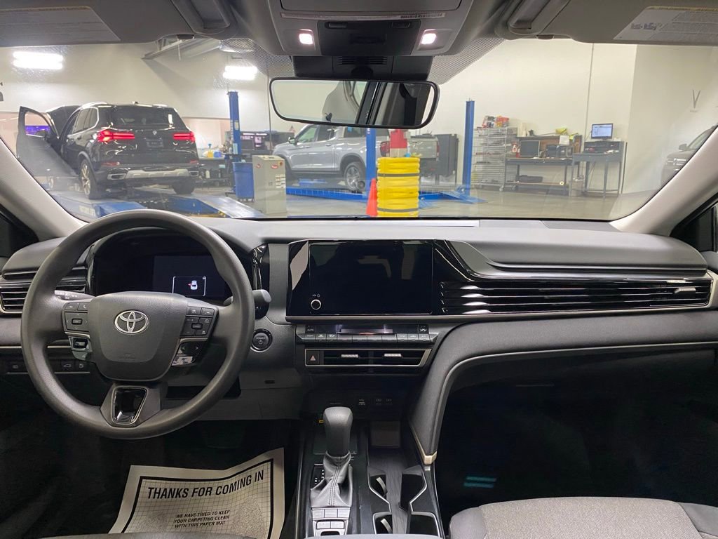 Used 2025 Toyota Camry LE w/ Convenience Package image 20