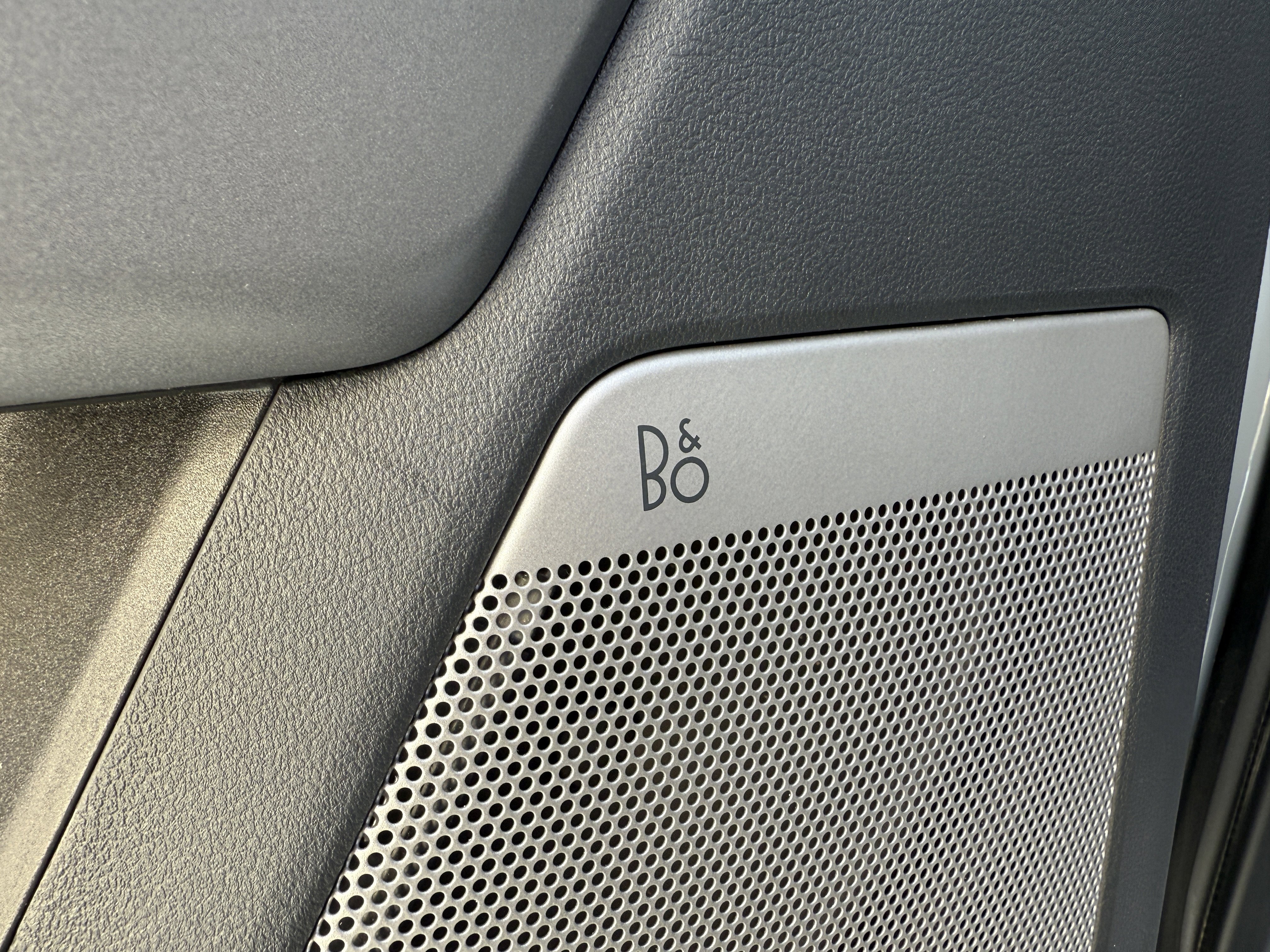 Used 2024 Ford F250 Lariat w/ Black Appearance Package image 14