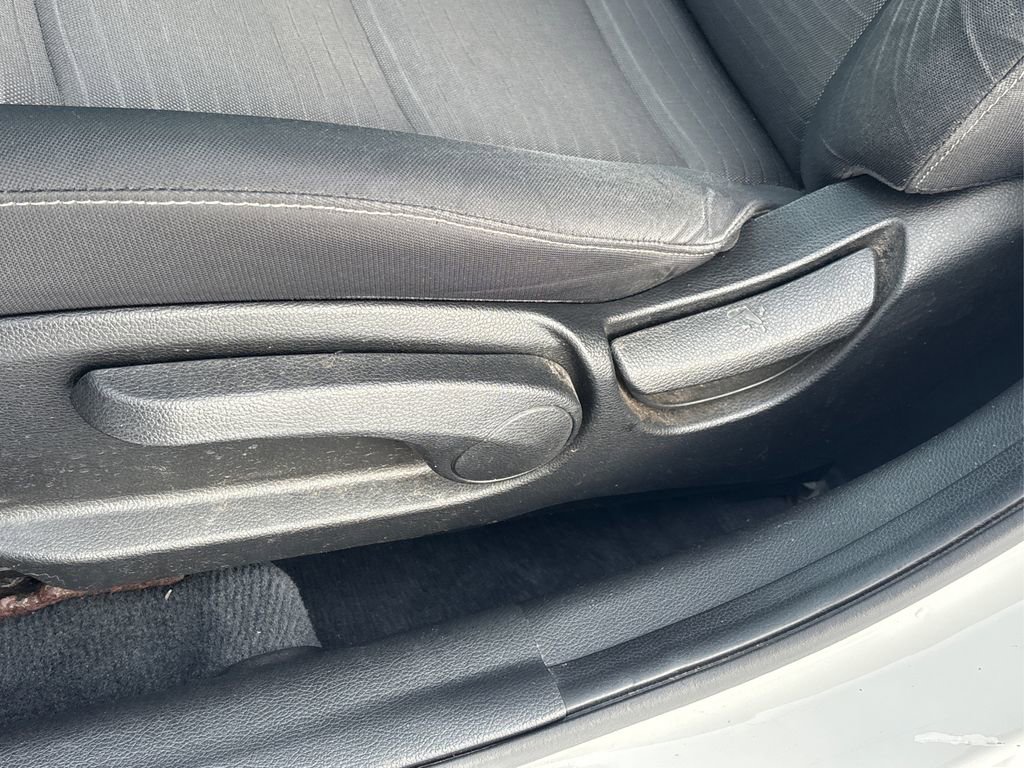 Used 2017 Kia Forte LX w/ LX Popular Package image 30