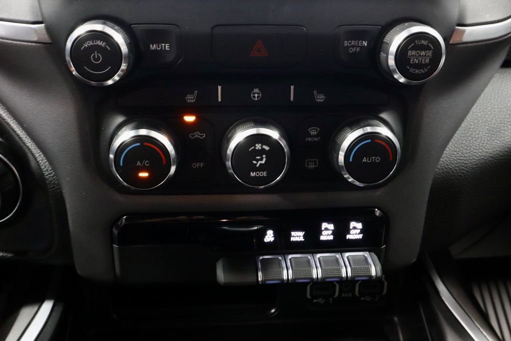 Used 2022 RAM 1500 Big Horn AWD/4WD image 30