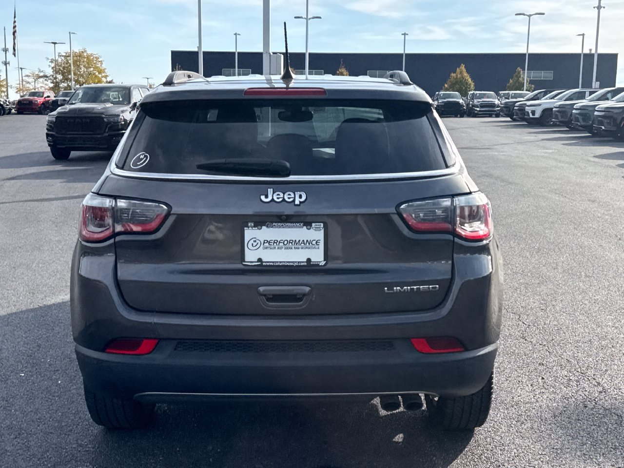 Used 2018 Jeep Compass Limited w/ Navigation Group FWD image 4