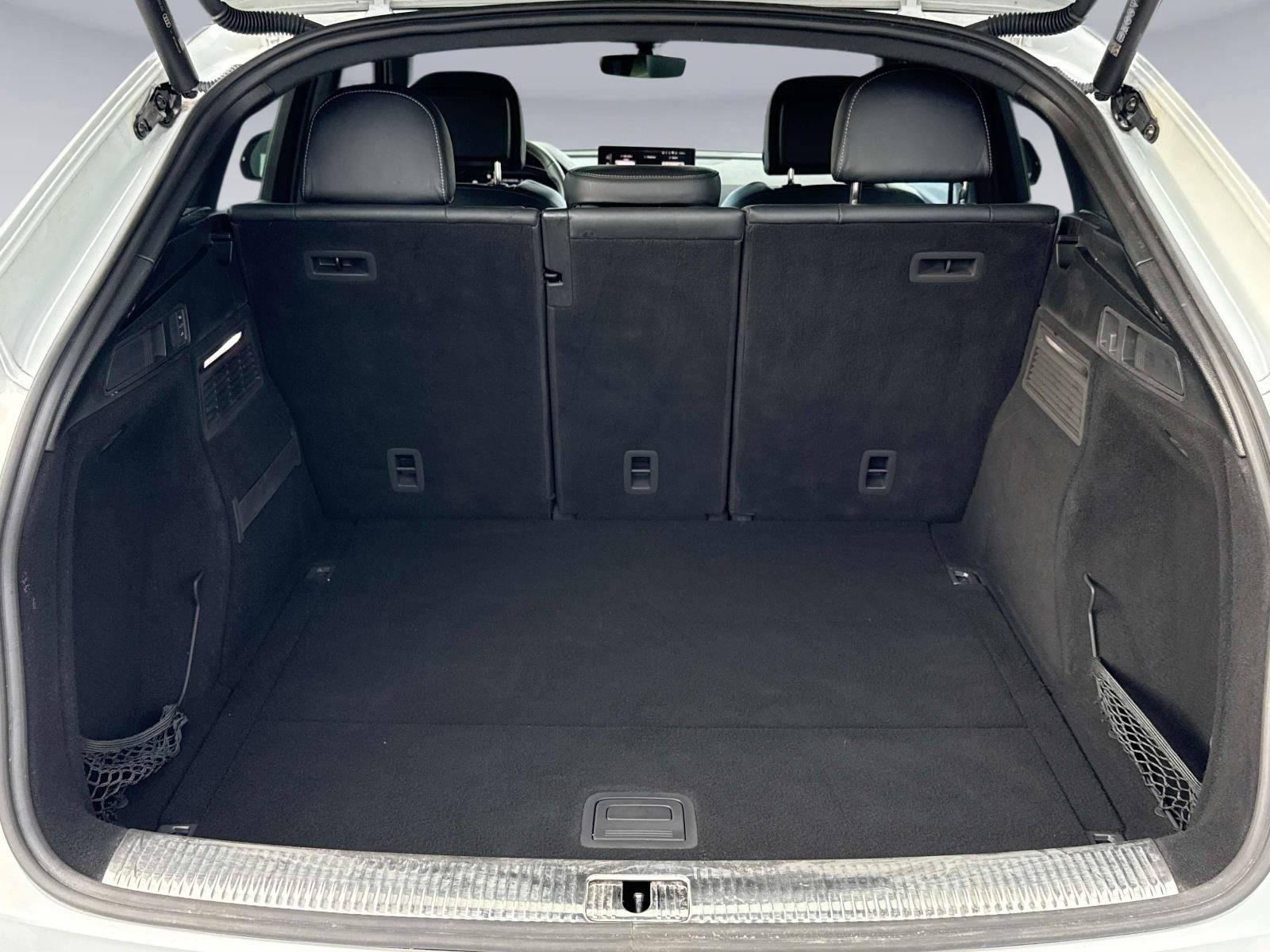 Used 2023 Audi SQ5 Prestige w/ Prestige Package image 12