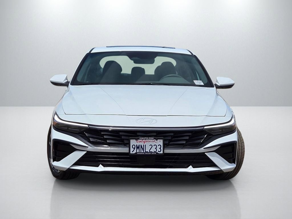Used 2024 Hyundai Elantra SEL w/ Convenience Package FWD image 2