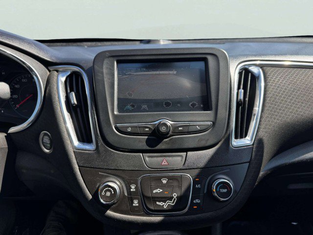 Used 2016 Chevrolet Malibu LT image 32