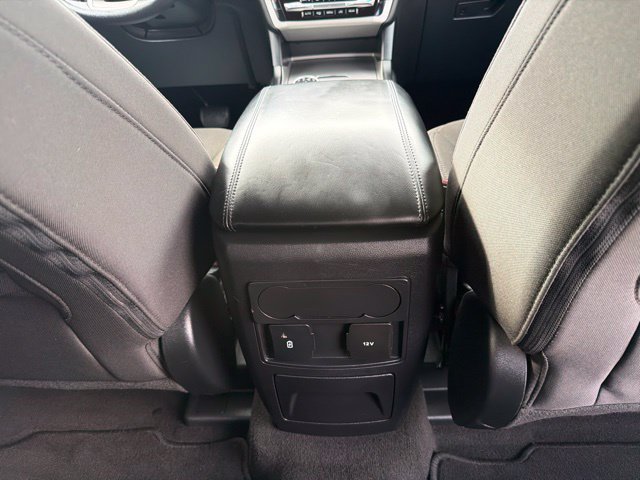 Used 2023 Ford Explorer XLT AWD/4WD image 38