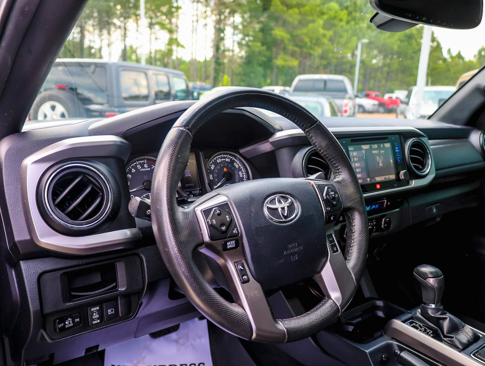 Used 2019 Toyota Tacoma Limited AWD/4WD image 15