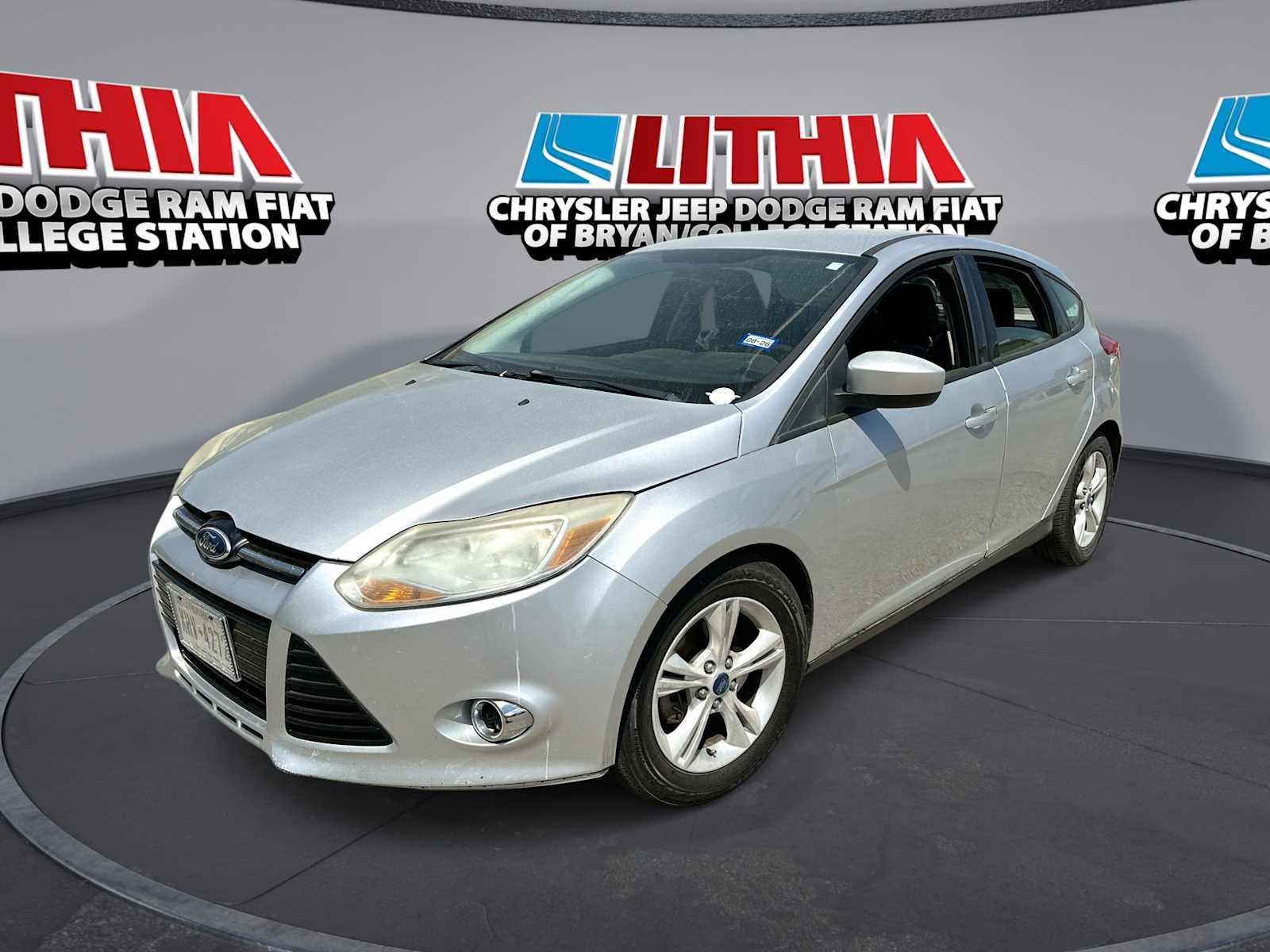 Used 2012 Ford Focus SE FWD image 1