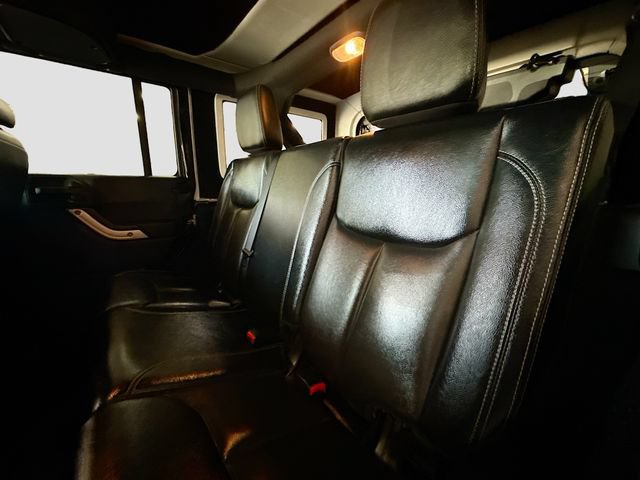 Used 2016 Jeep Wrangler Unlimited Rubicon AWD/4WD image 22