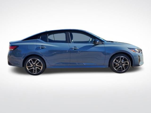 New 2025 Nissan Sentra SR image 6
