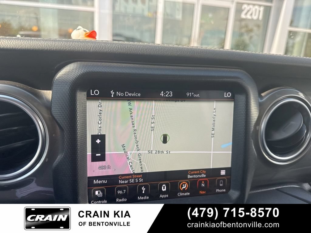 Used 2018 Jeep Wrangler Unlimited Sahara AWD/4WD image 24