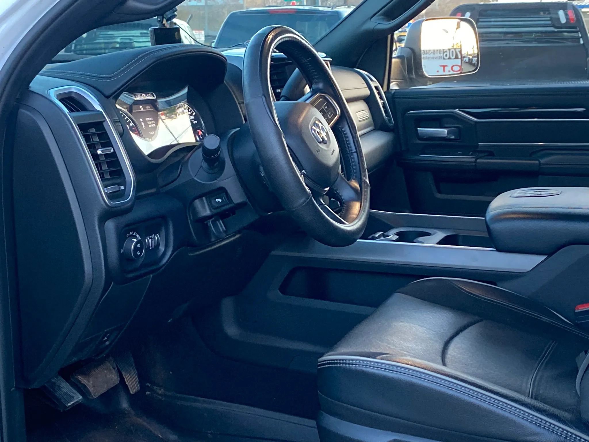 Used 2021 RAM 3500 Laramie w/ Night Edition image 10