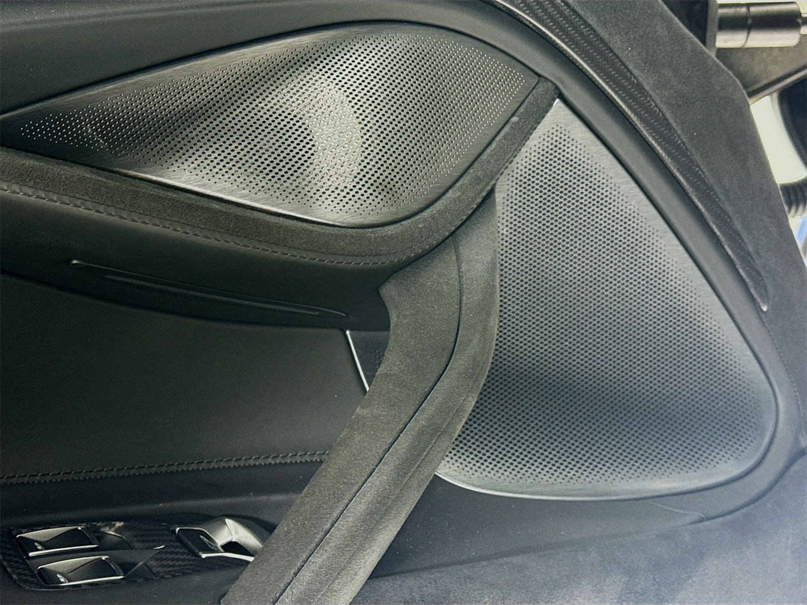 Used 2024 McLaren 750S image 17