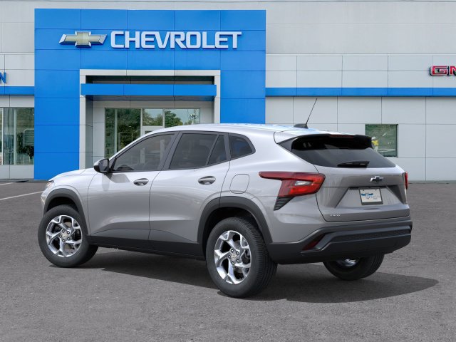 New 2026 Chevrolet Trax LS w/ LS Convenience Package FWD image 3