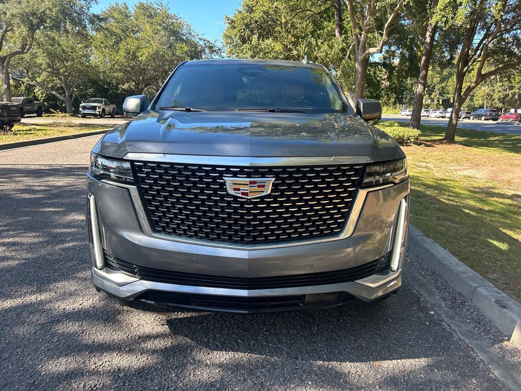 Used 2021 Cadillac Escalade Premium Luxury AWD/4WD image 3