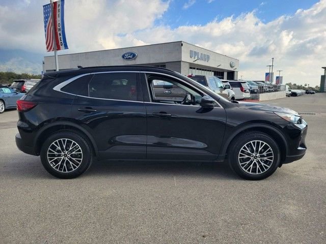 Used 2024 Ford Escape SE w/ PHEV Premium Package image 7
