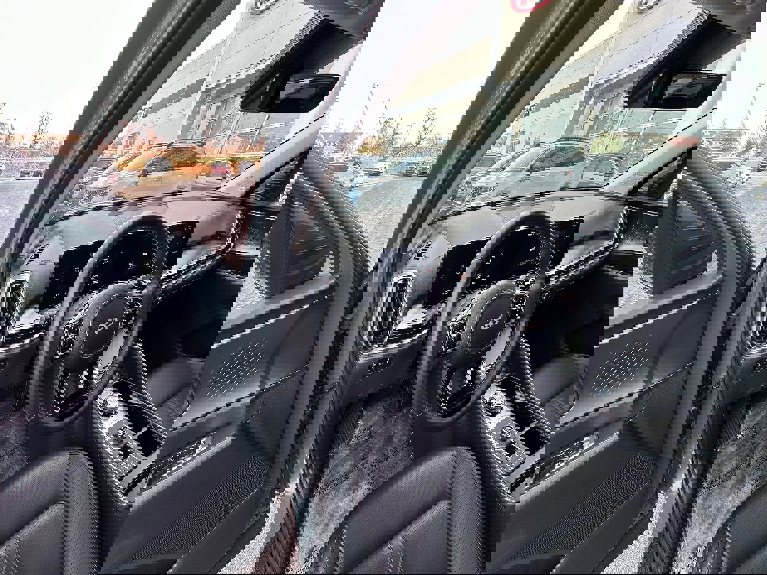 Used 2025 Kia Sorento EX image 37