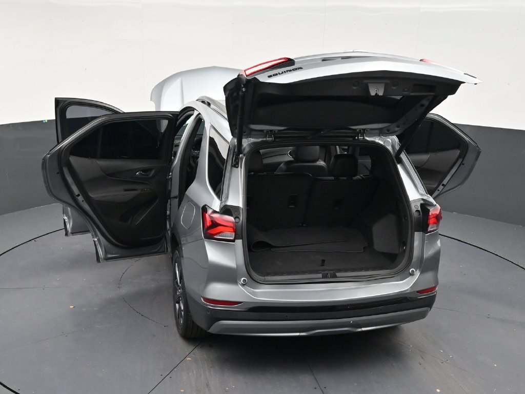 Used 2024 Chevrolet Equinox RS w/ RS Leather Package FWD image 32