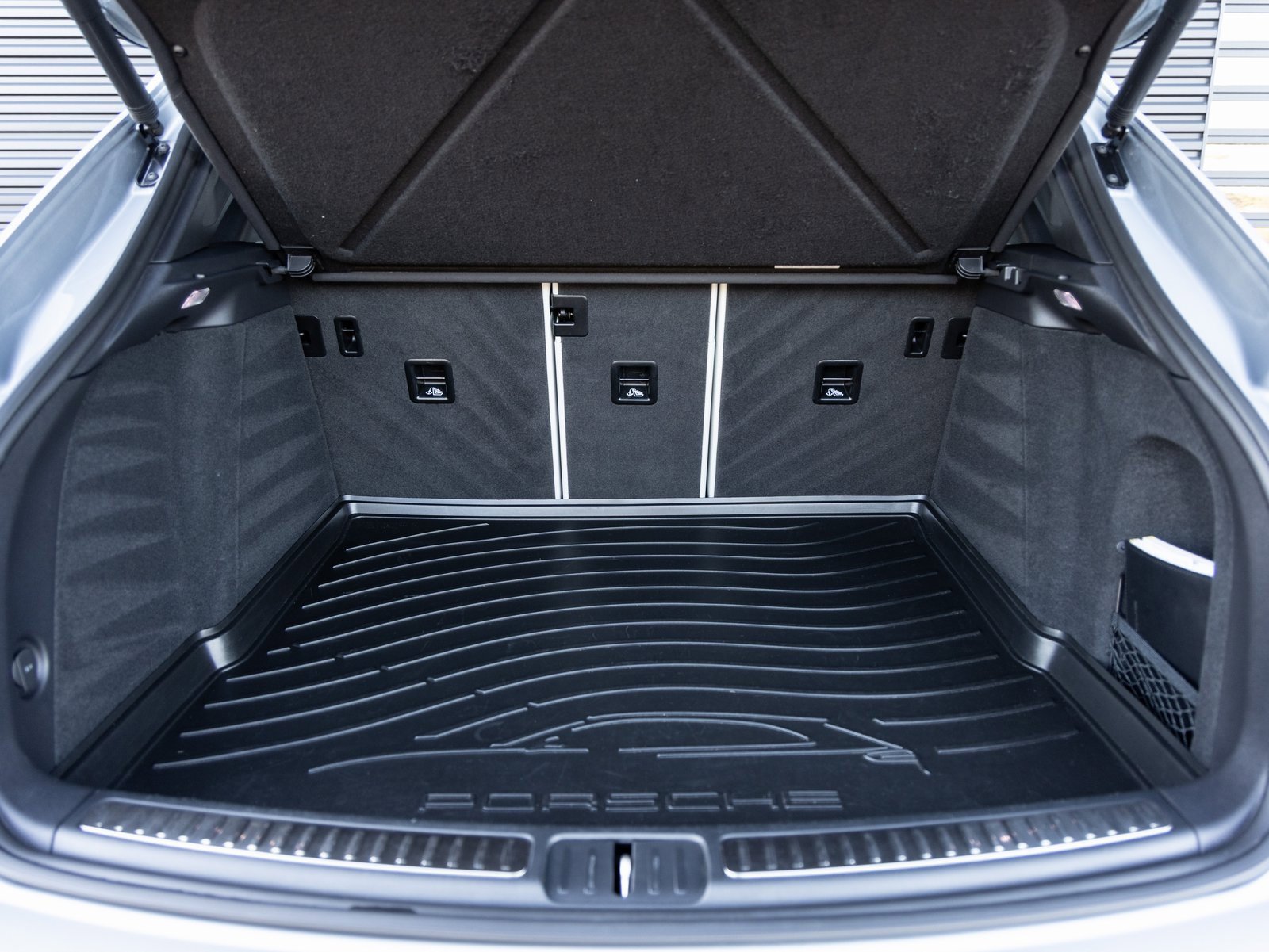 Used 2023 Porsche Macan S image 28