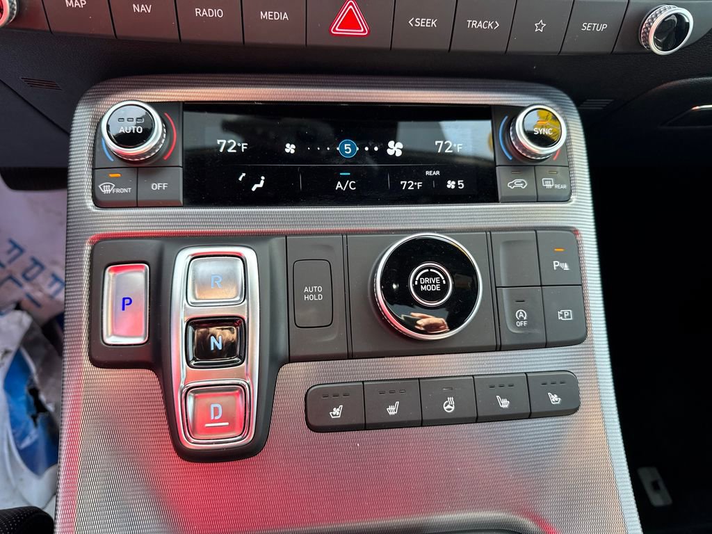 Used 2023 Hyundai Palisade Calligraphy image 25