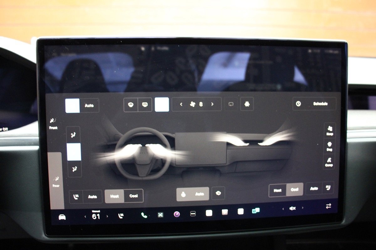 Used 2023 Tesla Model X AWD/4WD image 45