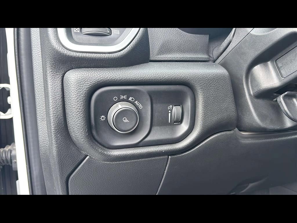 Used 2023 RAM 2500 Big Horn w/ Cold Weather Group image 17