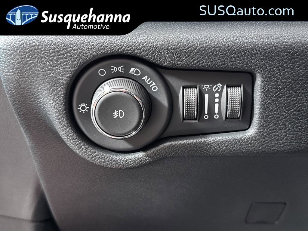 New 2026 Chrysler Pacifica Select image 25