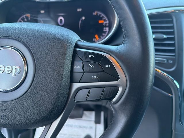 Used 2018 Jeep Grand Cherokee Limited image 23