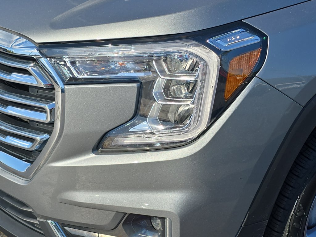 Certified 2023 GMC Terrain SLT w/ LPO, Floor Liner Package AWD/4WD image 32