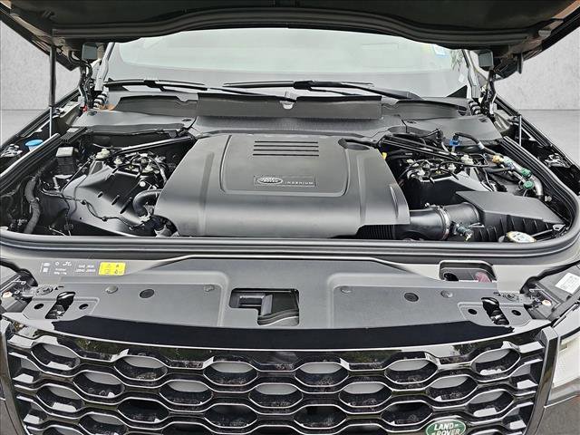 Certified 2024 Land Rover Discovery Dynamic SE image 14