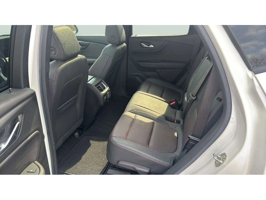 Certified 2023 Chevrolet Blazer RS w/ Driver Confidence II Package image 12