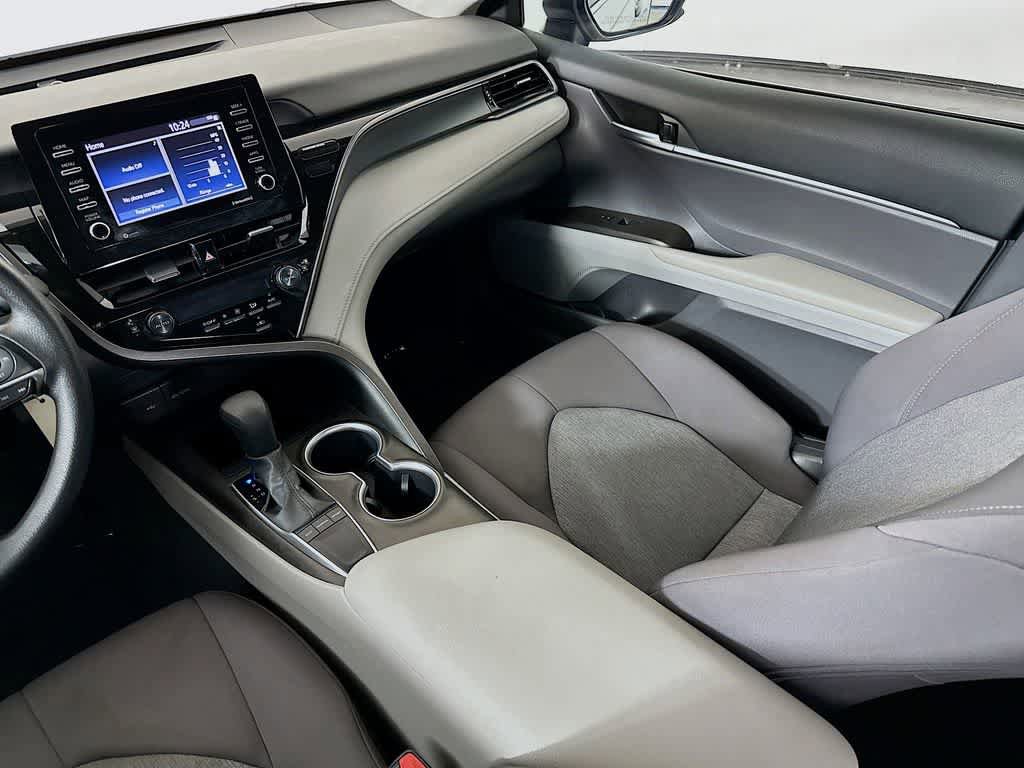 Used 2024 Toyota Camry LE FWD image 11
