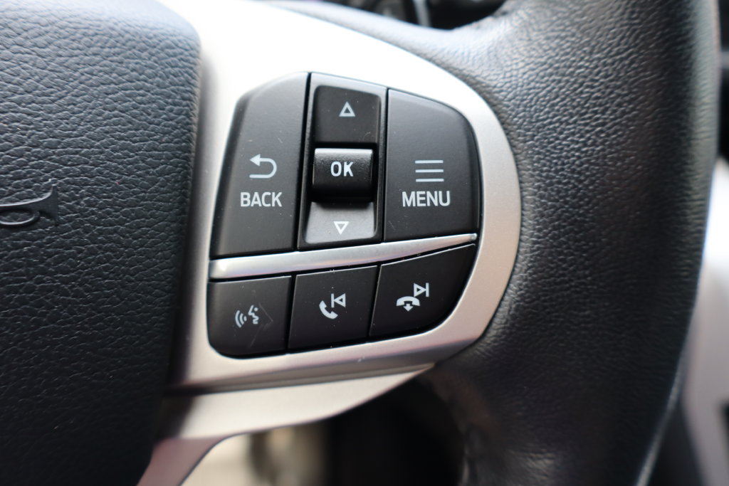 Used 2020 Ford Explorer XLT w/ Equipment Group 202A AWD/4WD image 22
