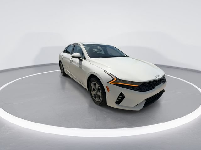 Used 2022 Kia K5 LXS FWD image 2