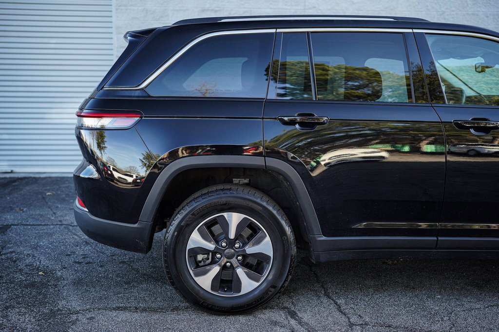 Used 2023 Jeep Grand Cherokee 4WD 4xe image 14