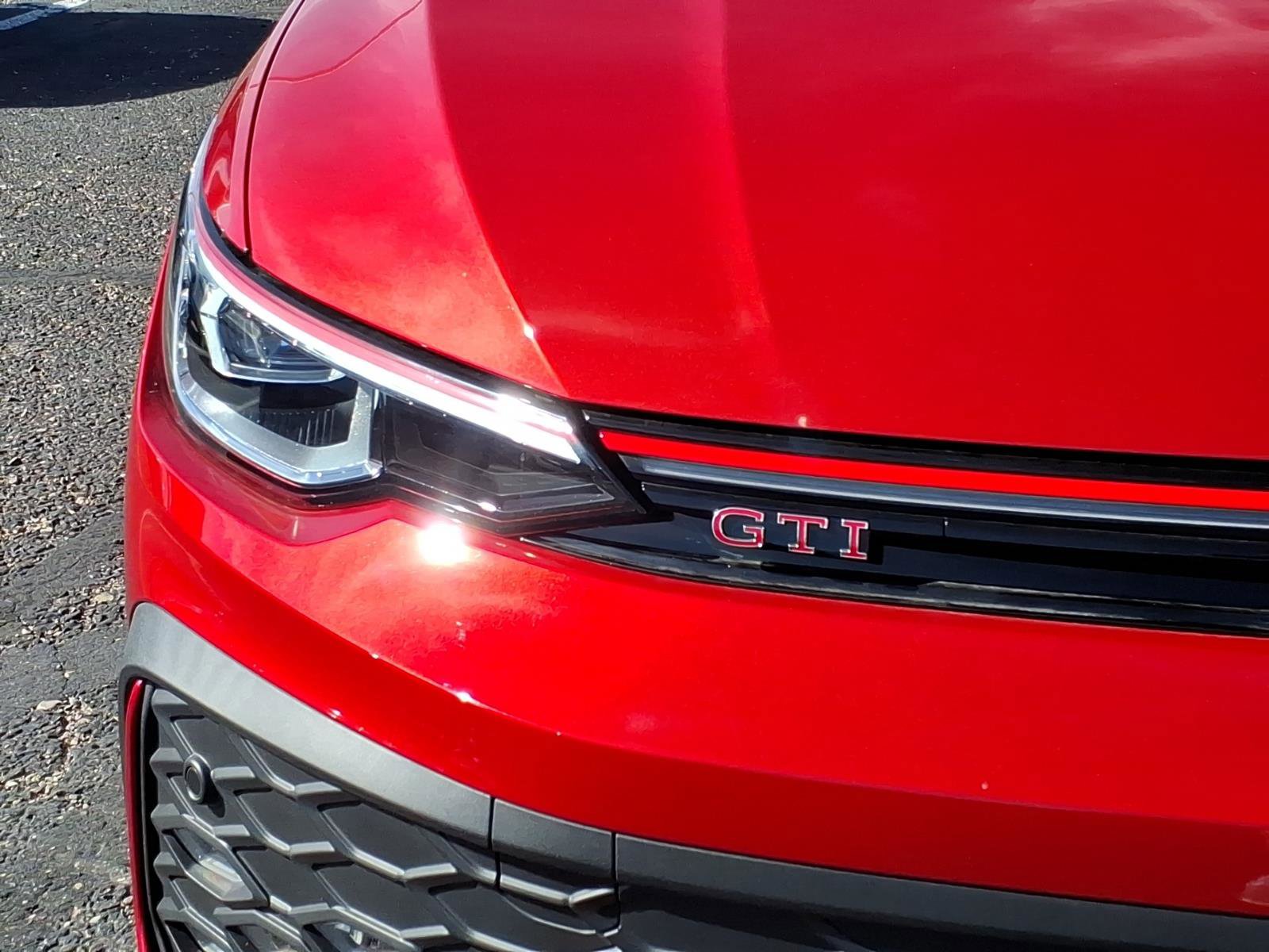 New 2026 Volkswagen GTI SE image 2