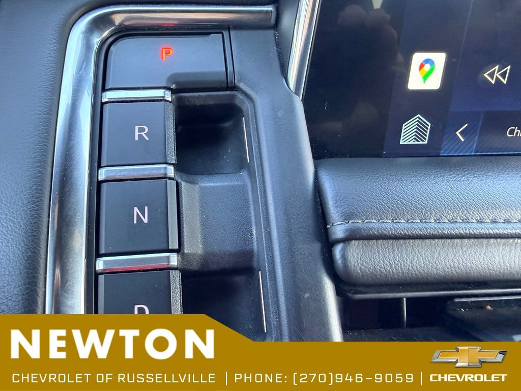 Used 2022 Chevrolet Suburban LT RWD image 13