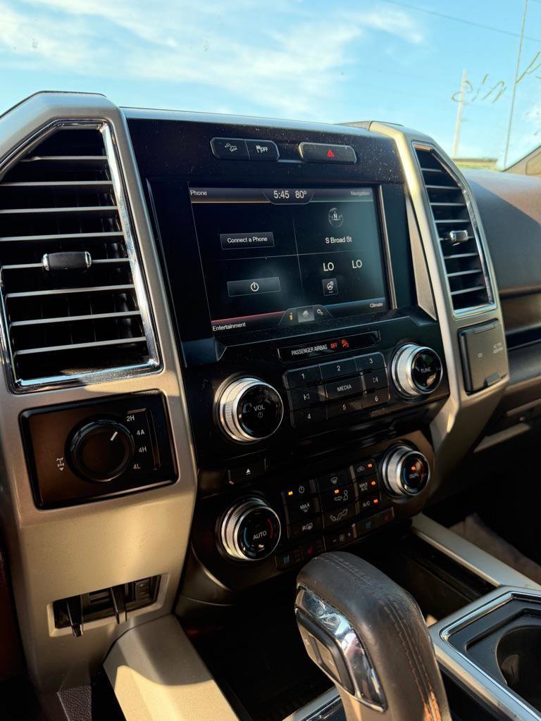 Used 2015 Ford F150 King Ranch w/ Equipment Group 601A Luxury AWD/4WD image 6