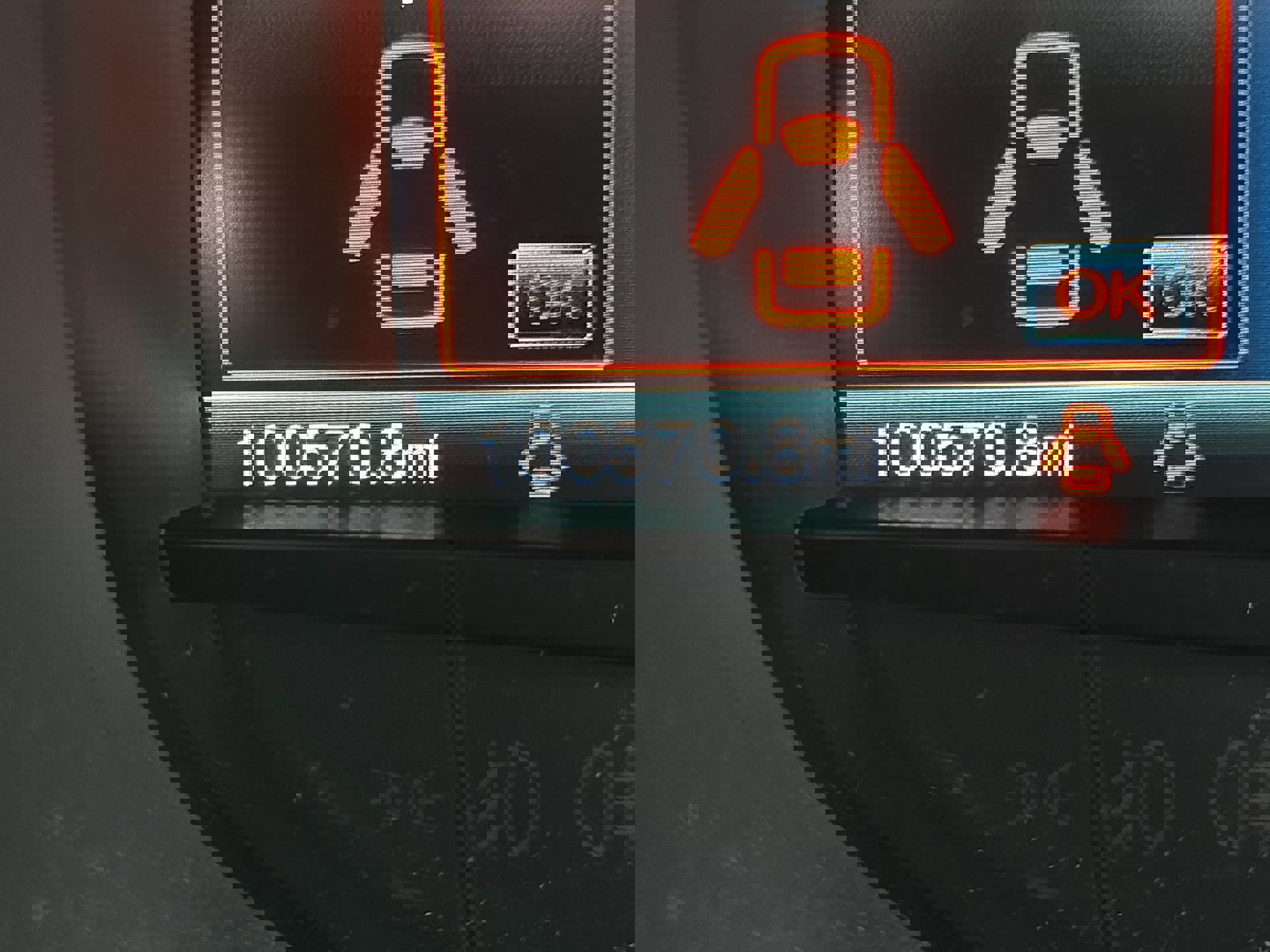 Used 2018 Ford Edge Titanium w/ Equipment Group 301A FWD image 14