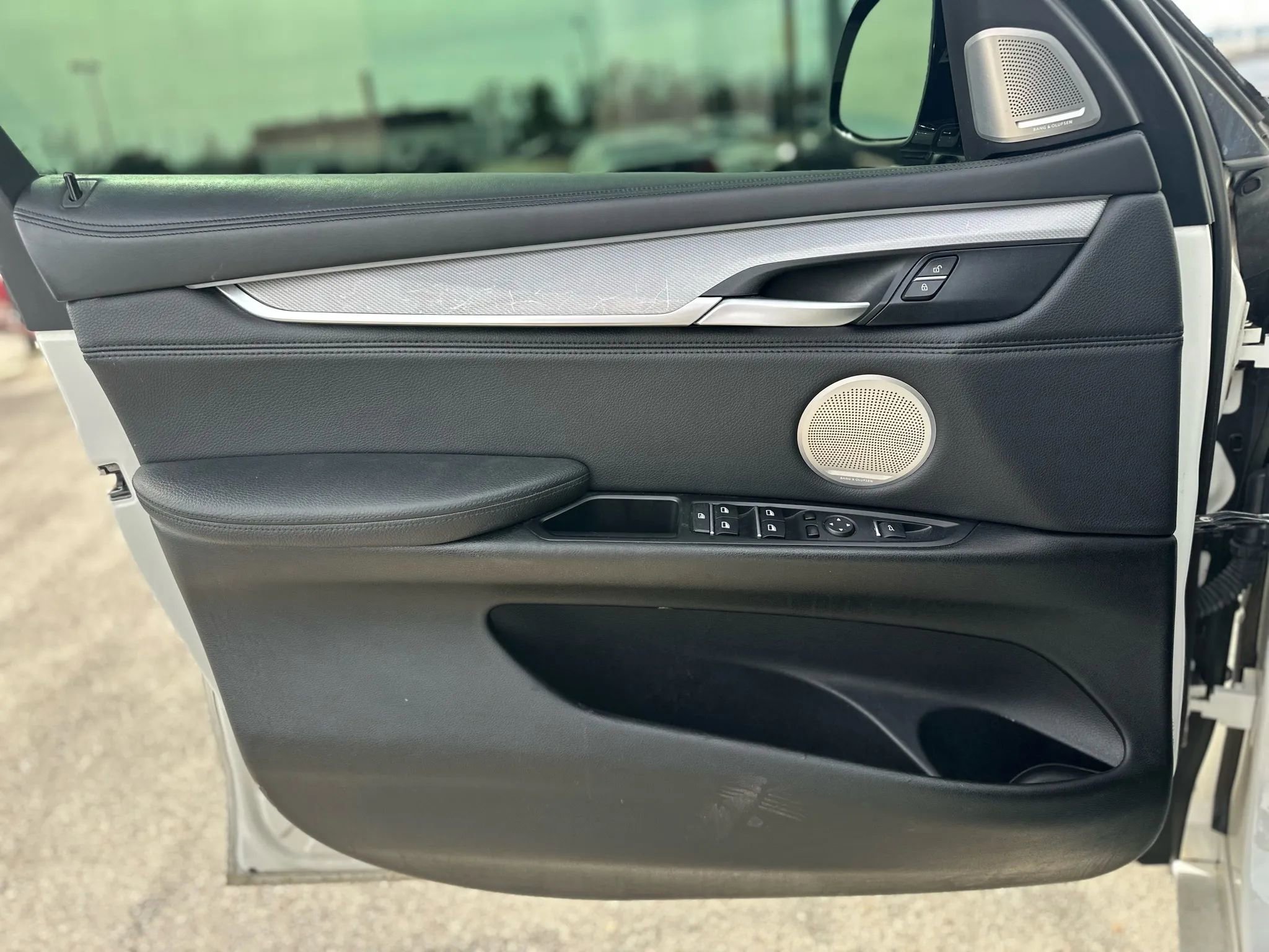 Used 2015 BMW X6 xDrive50i image 22