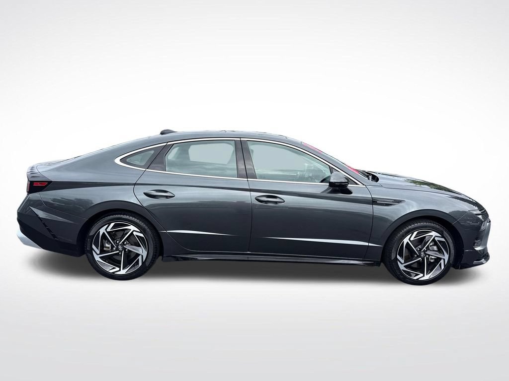 Used 2025 Hyundai Sonata SEL FWD image 6