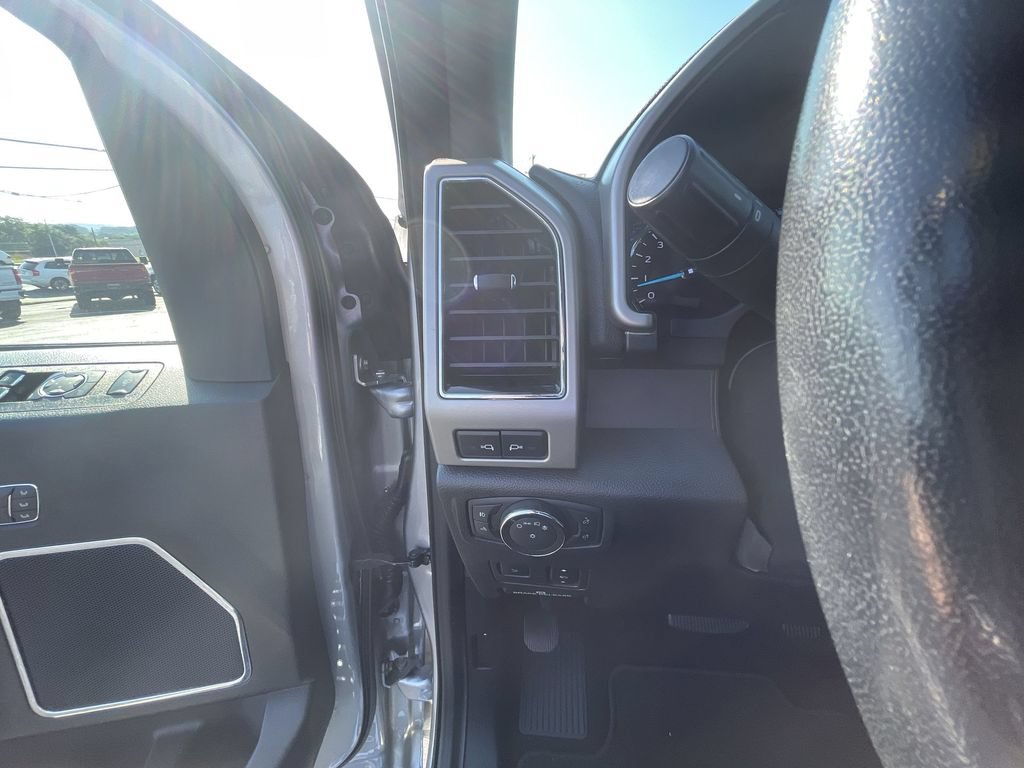 Used 2021 Ford F250 Lariat w/ Lariat Ultimate Package AWD/4WD image 18