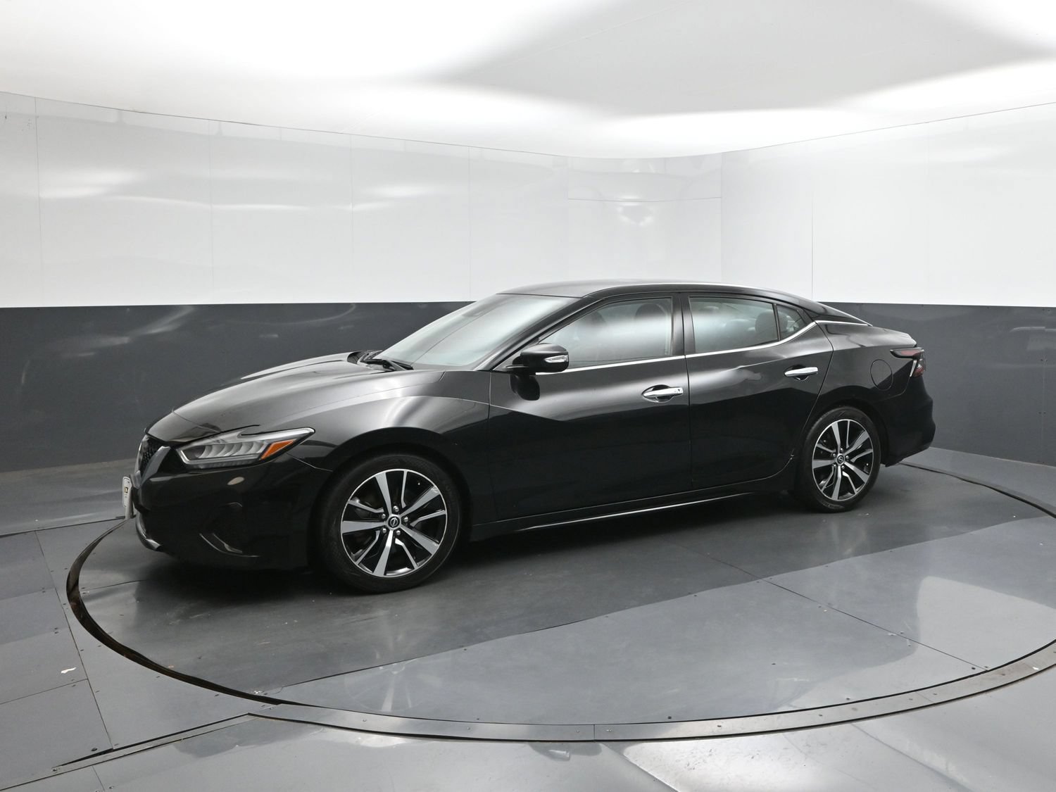 Used 2023 Nissan Maxima SV w/ Floor Mat Group FWD image 30