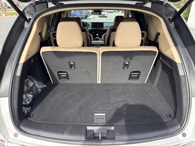 Certified 2026 Acura MDX w/ Technology Package AWD/4WD image 8