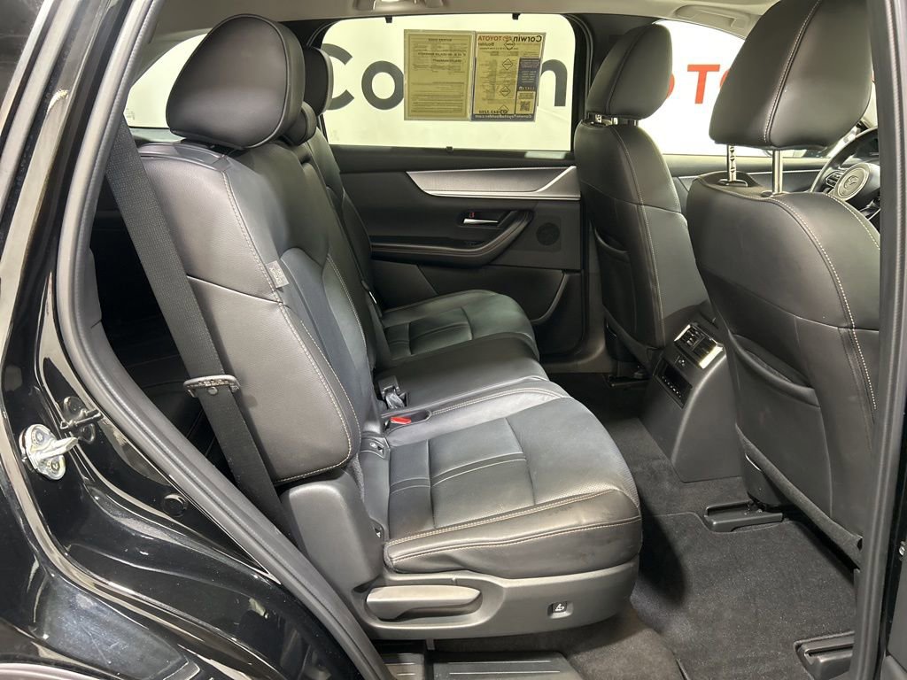 Used 2025 MAZDA CX-90 3.3 Turbo w/ Premium Sport Pkg image 16