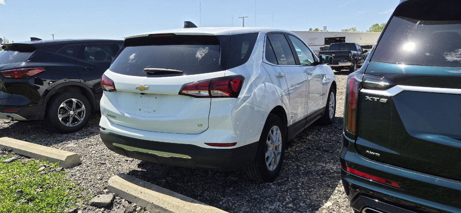 Used 2023 Chevrolet Equinox LT FWD image 3